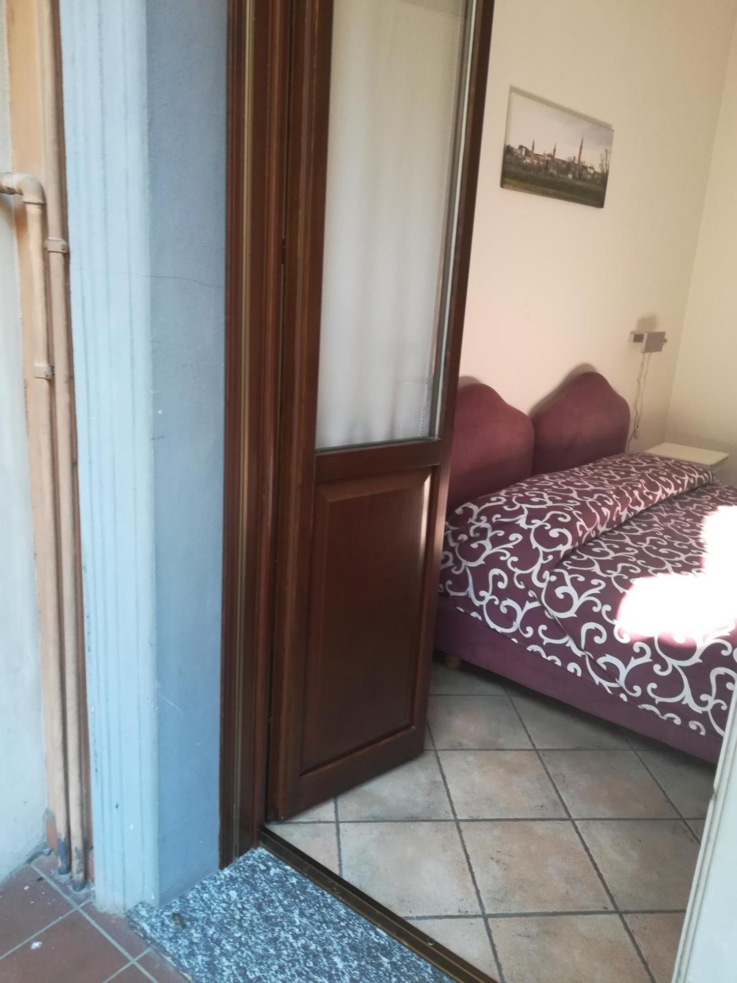Bilocale Vicino Al Teatro Ponchielli Apartment Cremona Exterior foto